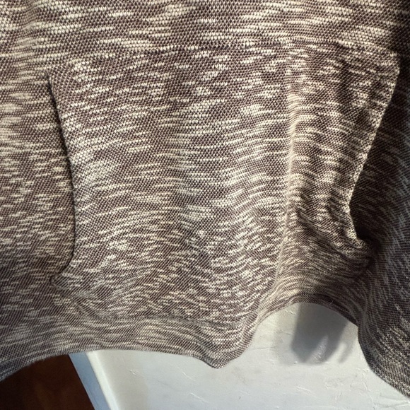 Hang Ten Sweatshirt - Picture 3 of 4